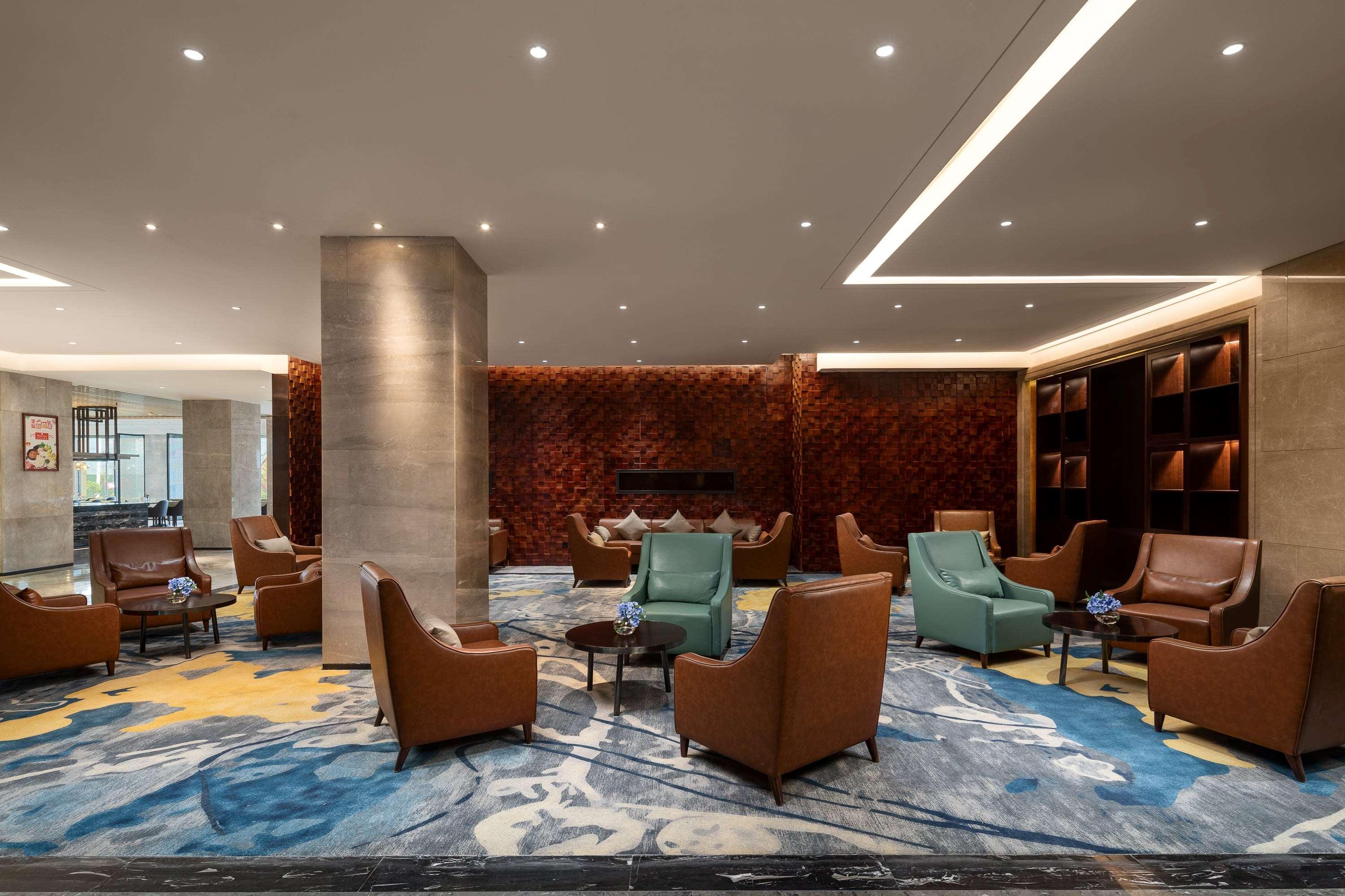 Ramada Wyndham Zhengzhou Xinzheng Hotel Xinzheng  Bagian luar foto