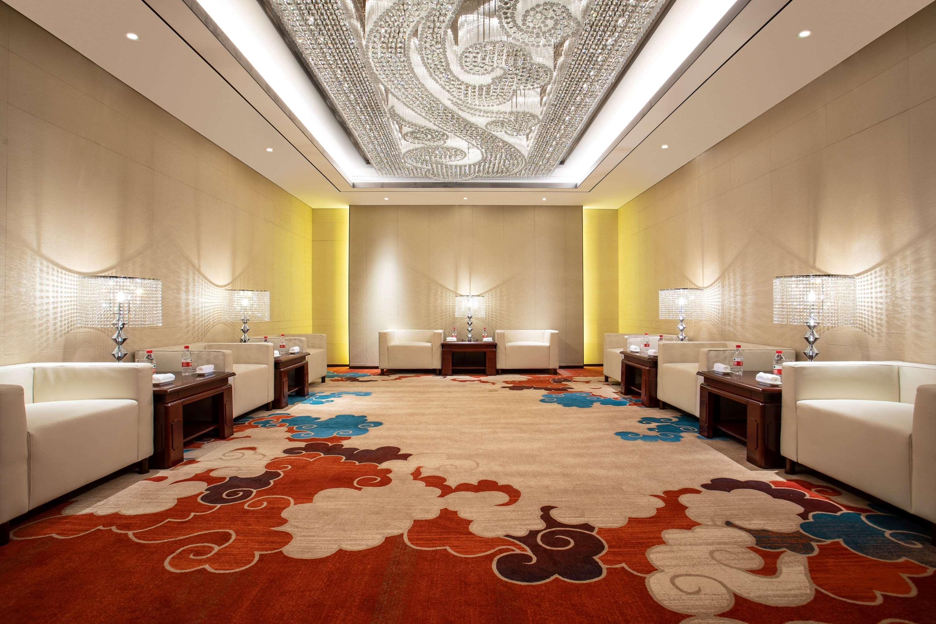 Ramada Wyndham Zhengzhou Xinzheng Hotel Xinzheng  Bagian luar foto