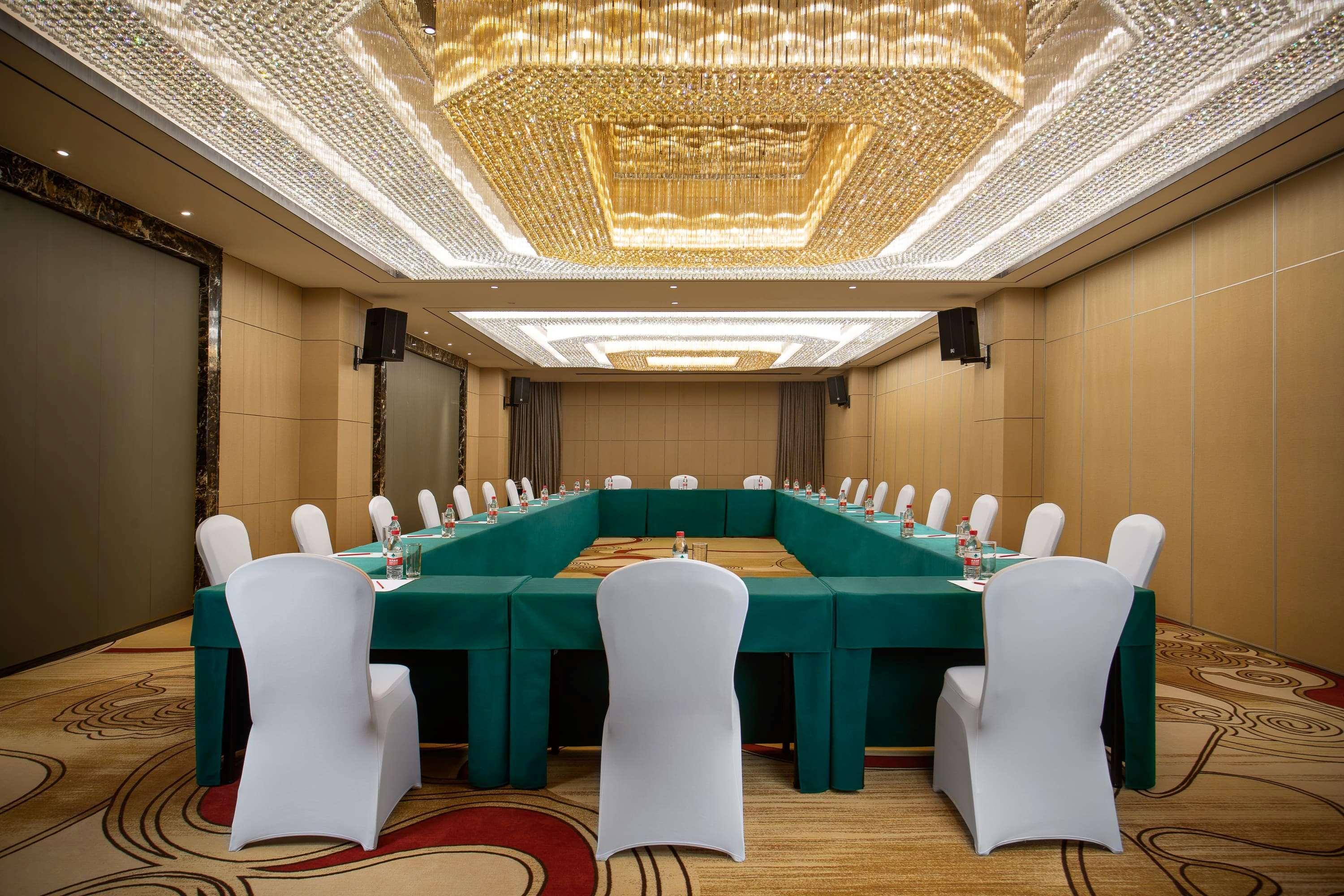Ramada Wyndham Zhengzhou Xinzheng Hotel Xinzheng  Bagian luar foto