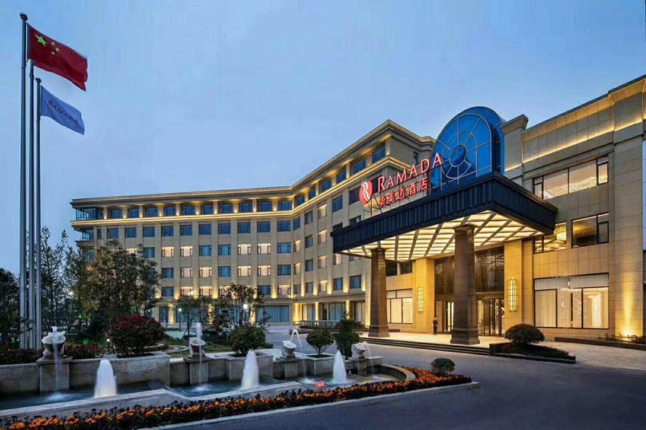 Ramada Wyndham Zhengzhou Xinzheng Hotel Xinzheng  Bagian luar foto